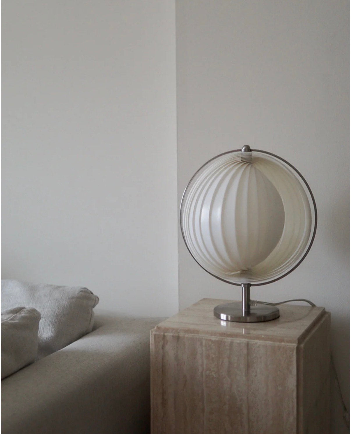 Kare-Style Vintage Moon Lamp
